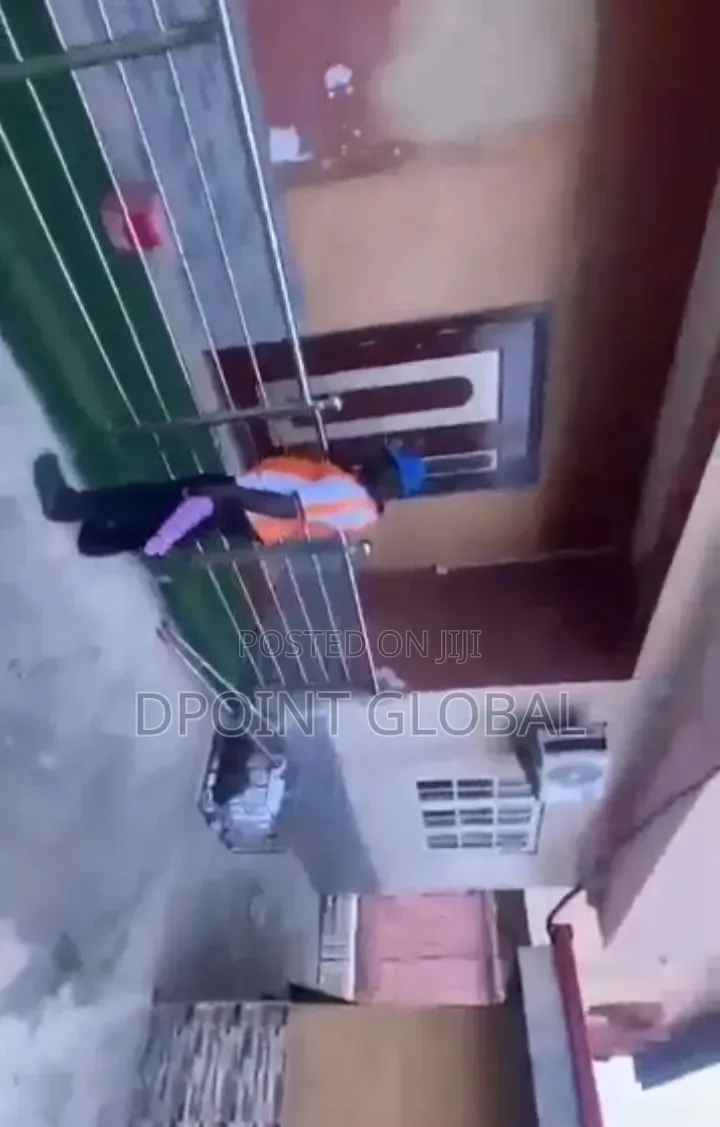 7bdrm Block of Flats in In Estate, Oregun for sale in Oregun