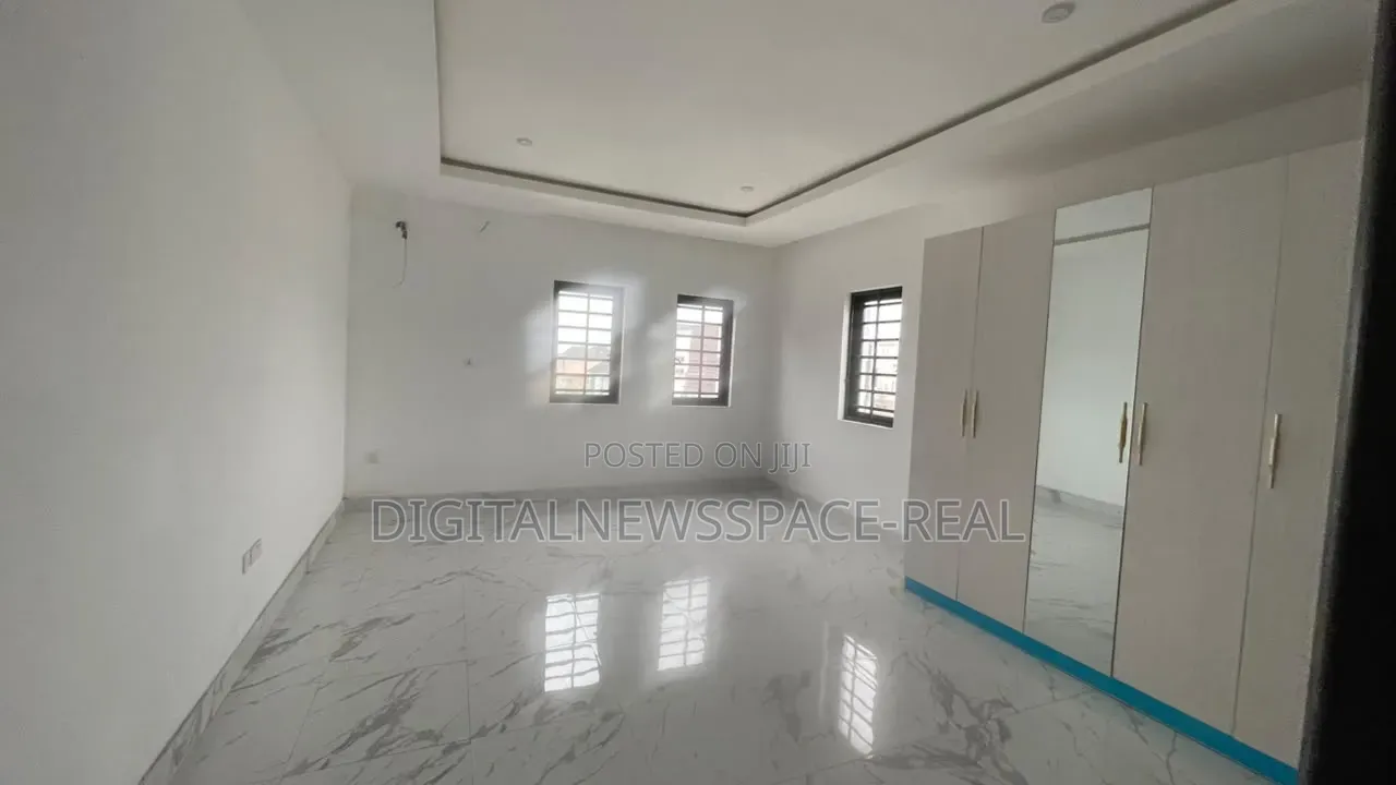 Furnished 3bdrm Penthouse in Sangotedo, Ajah for sale in Sangotedo
