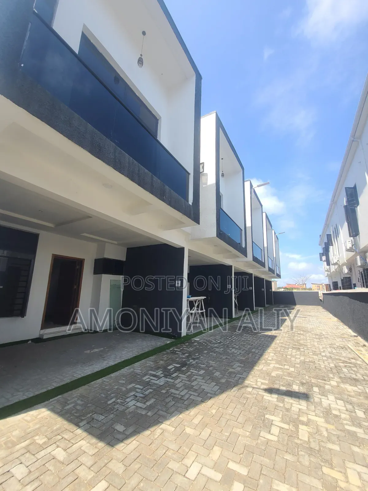 4bdrm Duplex in Ikota Gra for rent in Ikota