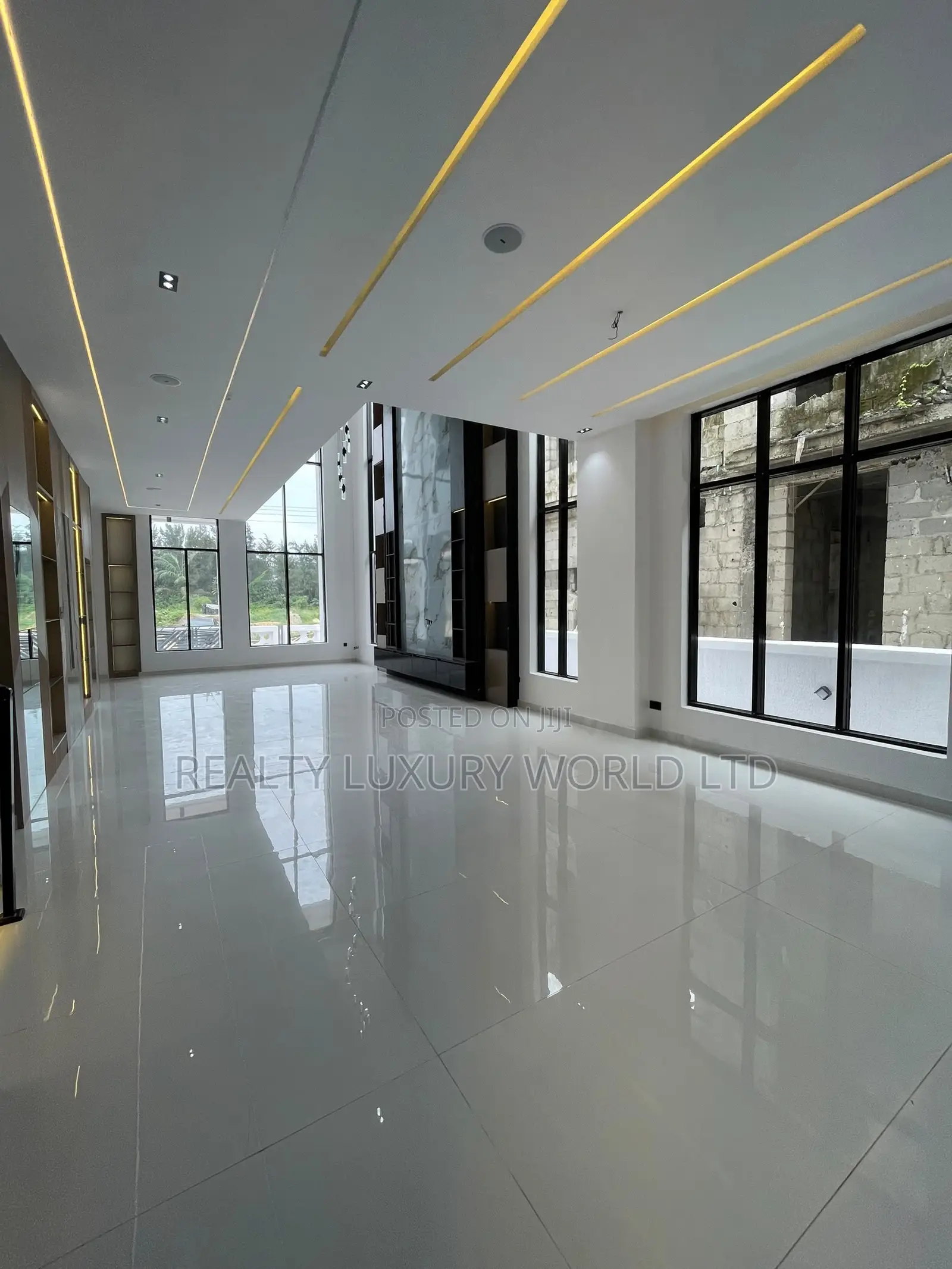 Furnished 5bdrm Duplex in Ilaje / Lekki for sale in Ilaje / Lekki
