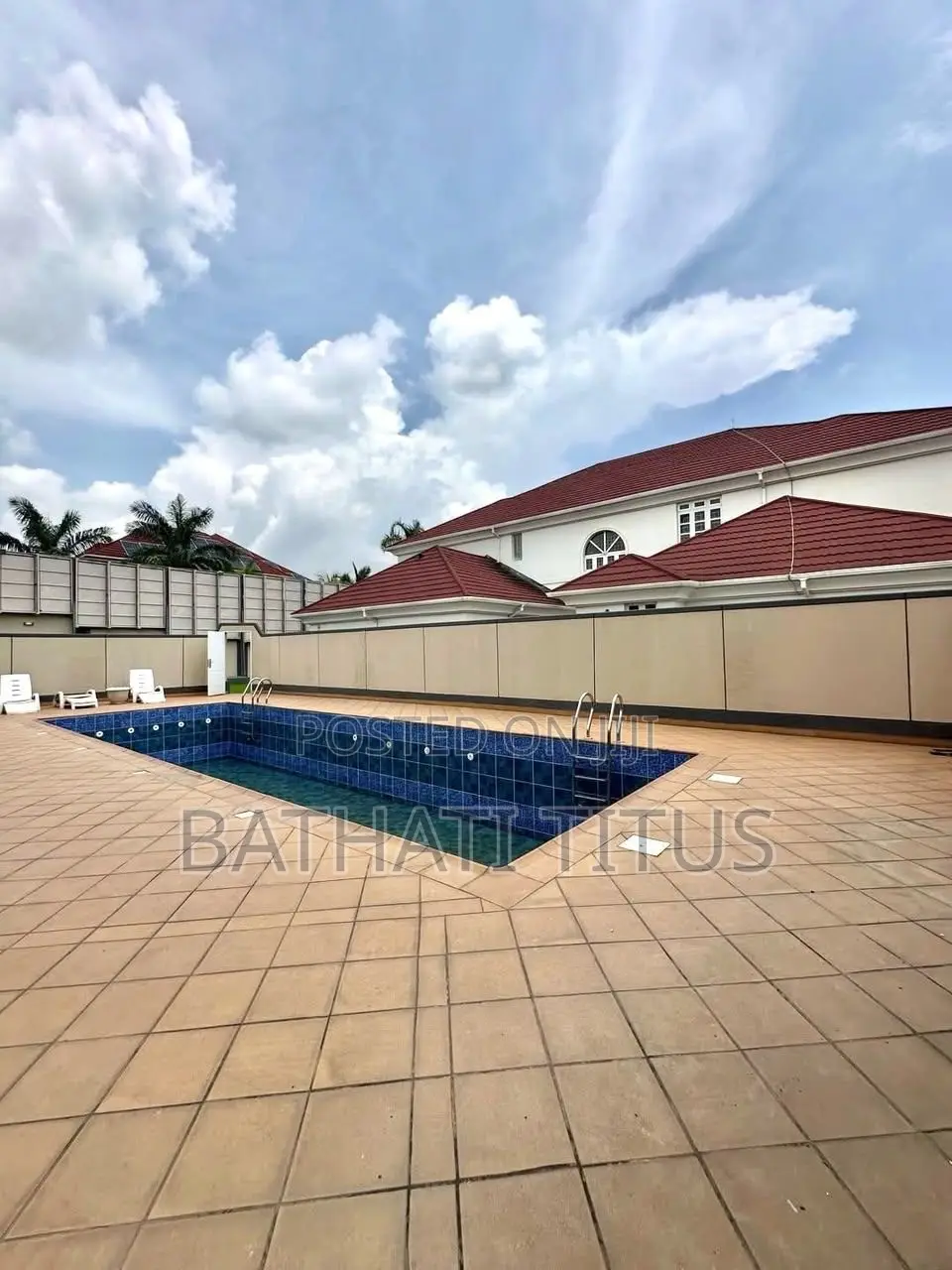 5bdrm Duplex in Zone B for sale in Zone B