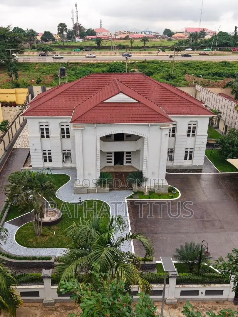 5bdrm Duplex in Zone B for sale in Zone B