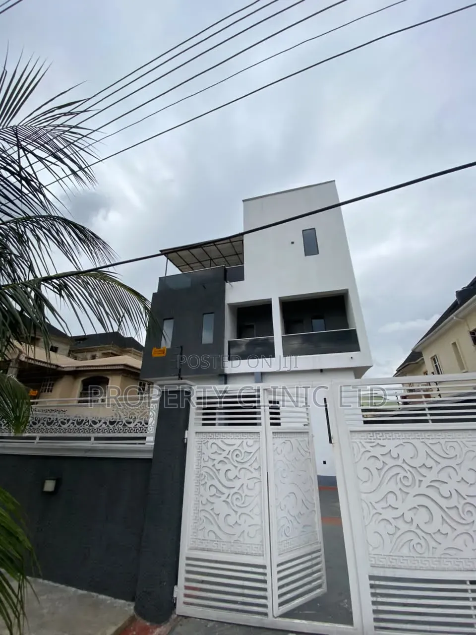 4bdrm Duplex in Omole Phase 2 for sale in Omole Phase 2