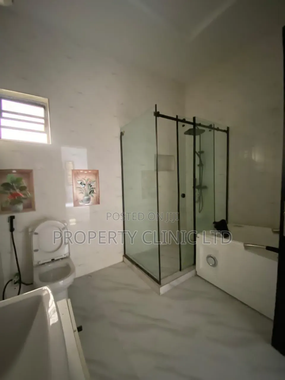 4bdrm Duplex in Omole Phase 2 for sale in Omole Phase 2