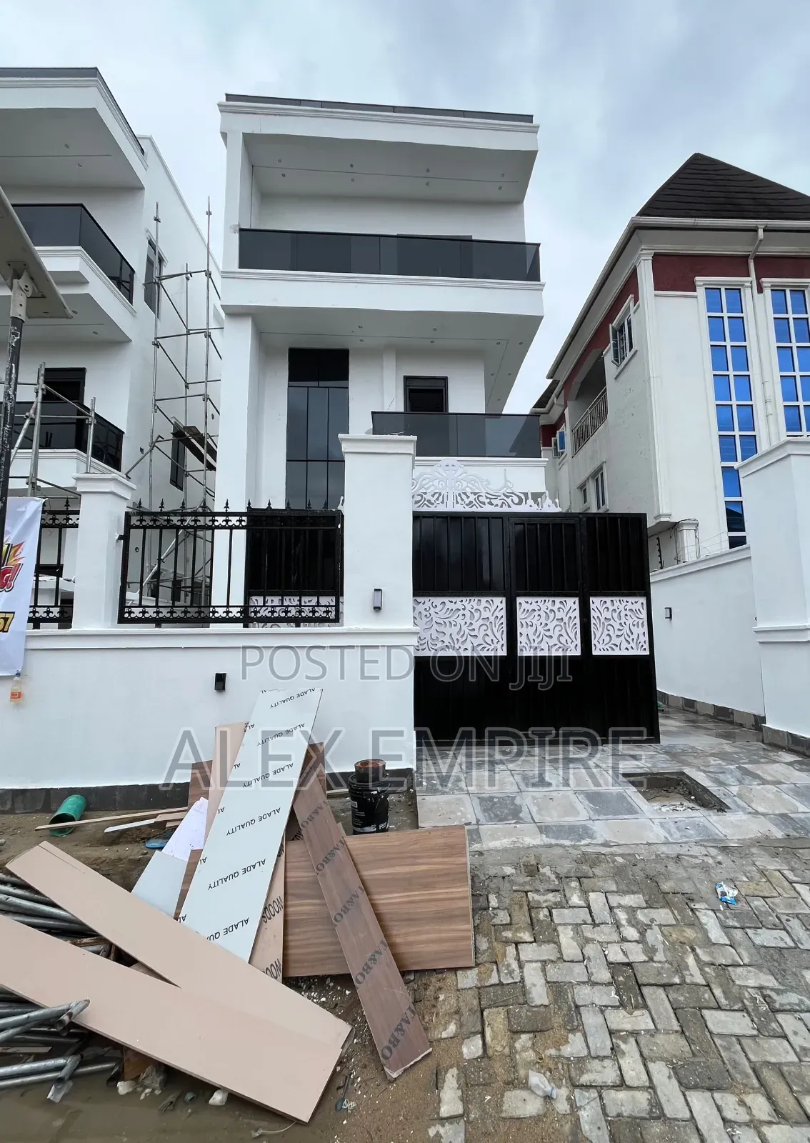 5bdrm Duplex in Ago Palace for sale in Ago Palace