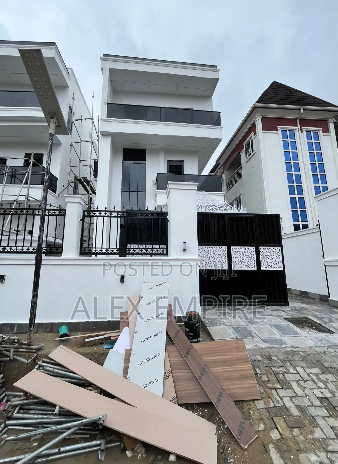 5bdrm Duplex in Ago Palace for sale in Ago Palace