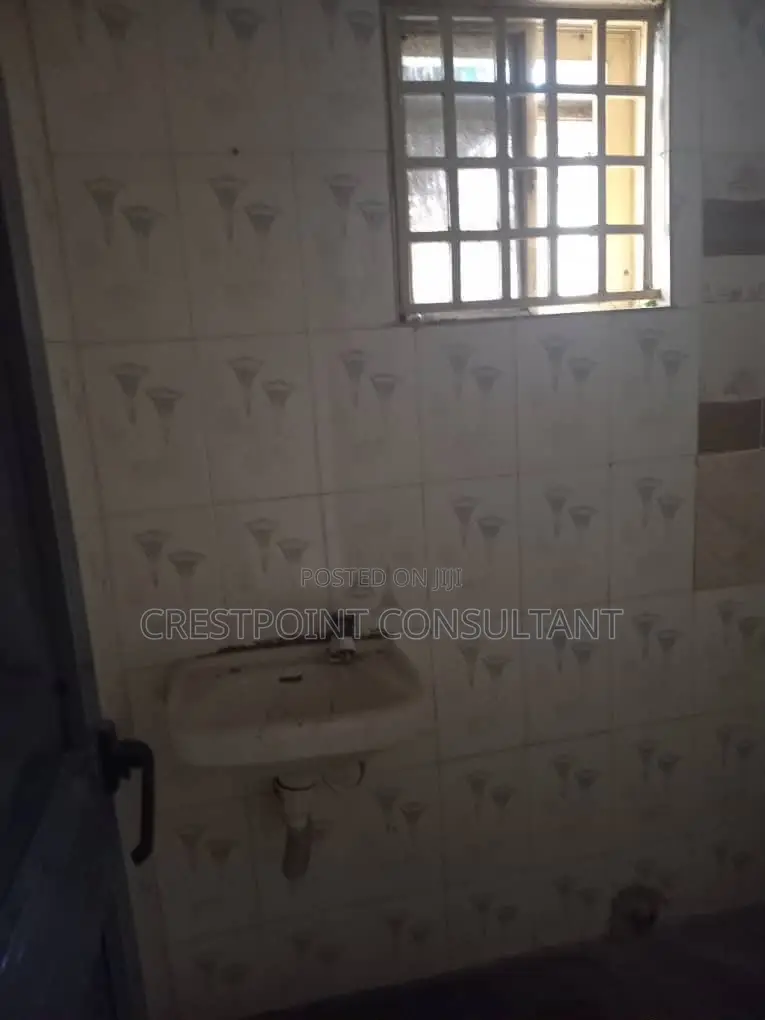2bdrm Apartment in Ajayi Road for rent in Ajayi Road
