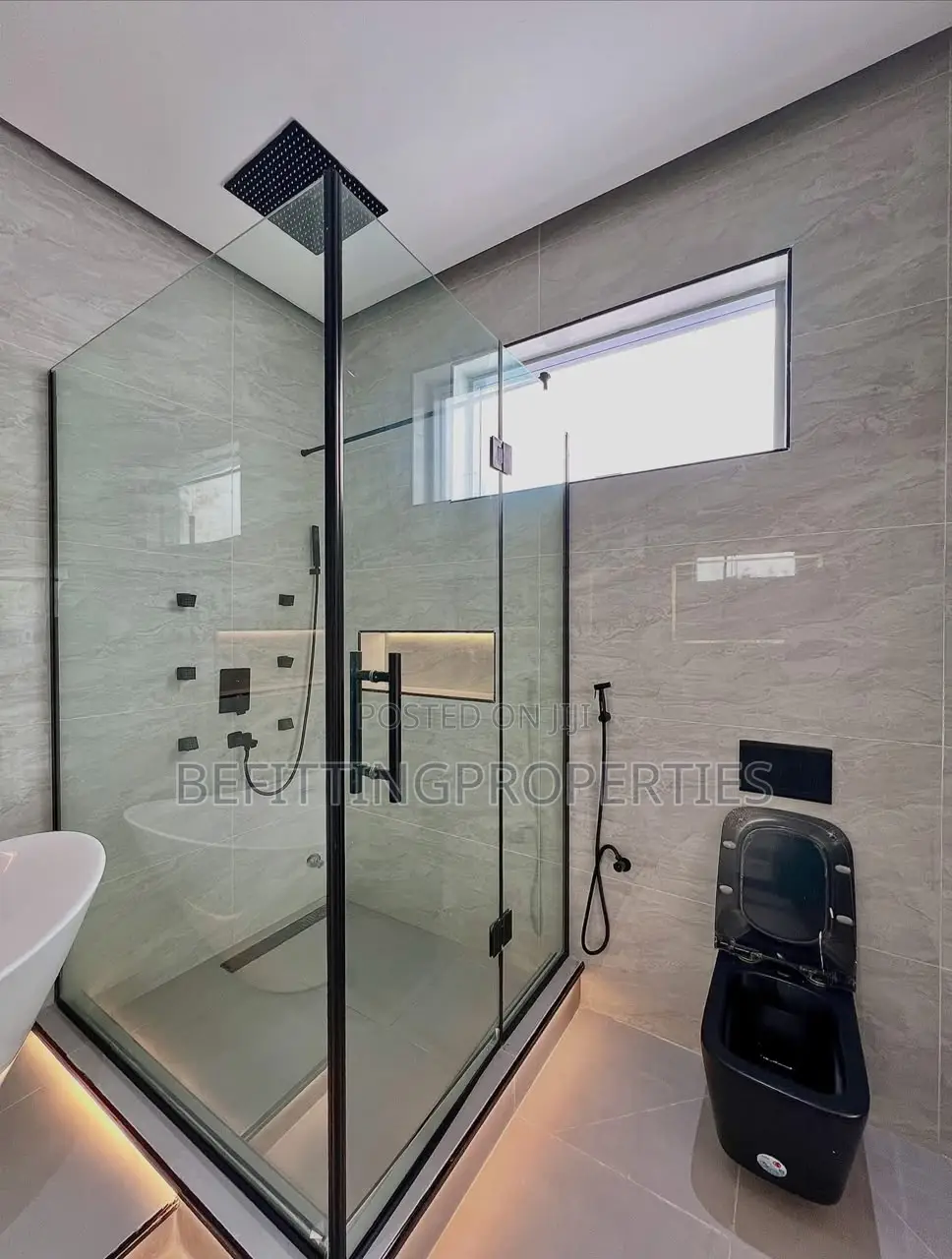 5bdrm House in Lekki for sale in Lekki