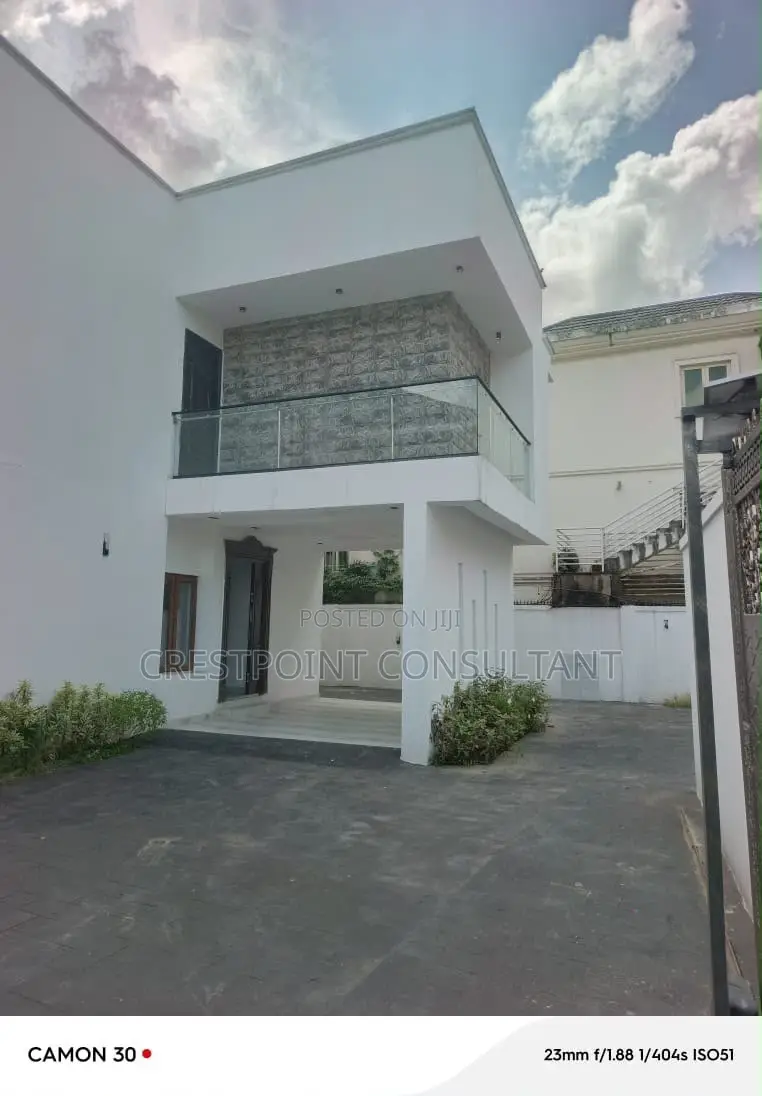 Furnished 4bdrm Duplex in Ikeja for rent in Ikeja