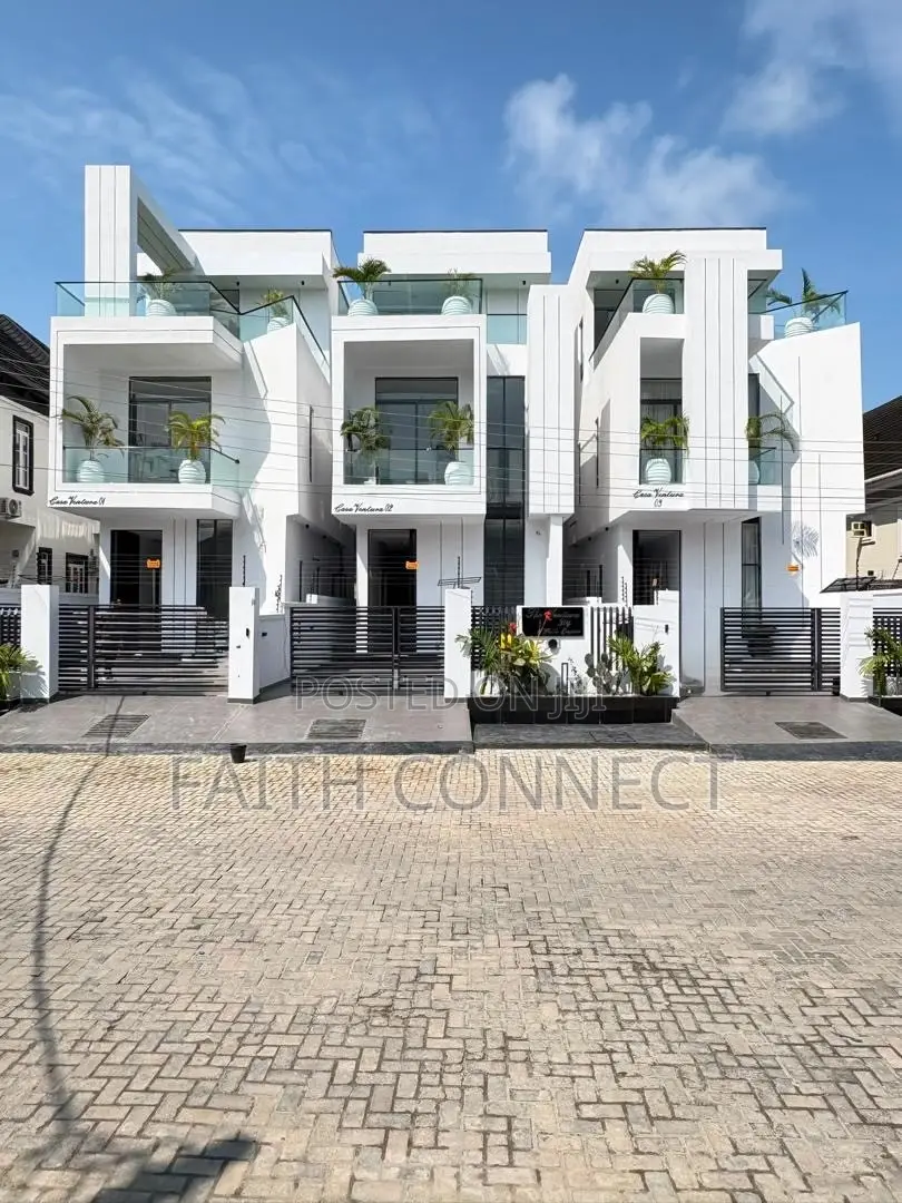 5bdrm Duplex in Ikota, Lekki for sale in Lekki