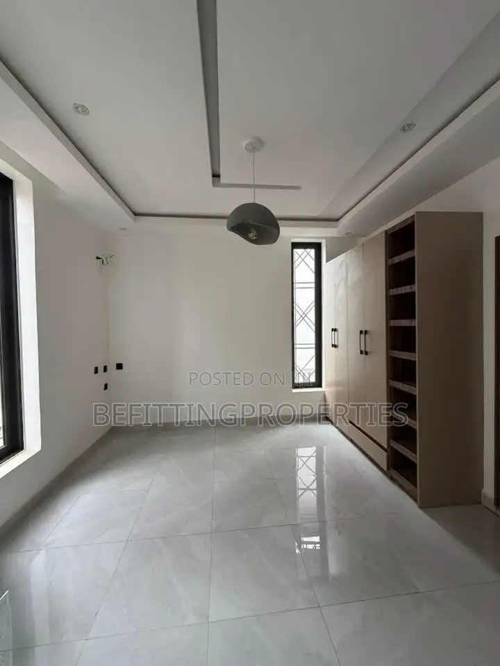 5bdrm Duplex in Abuja (FCT) for sale in Abuja (FCT)