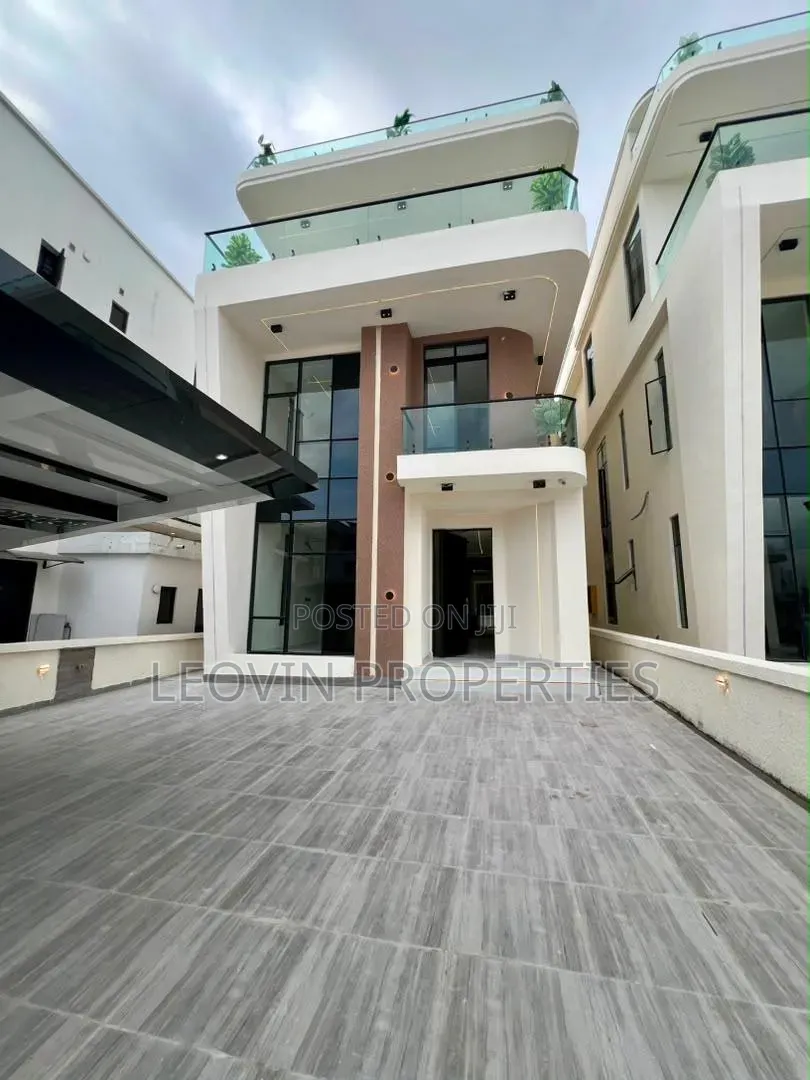 5bdrm Duplex in Chevron for sale in Chevron