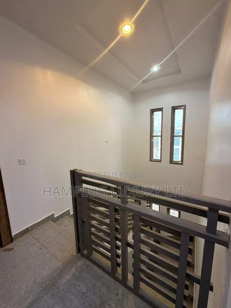 Furnished 5bdrm Townhouse/Terrace in Jahi for sale in Jahi