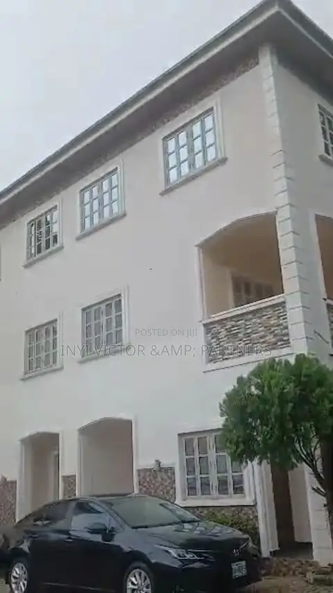 4bdrm Duplex in Maitama for sale in Maitama