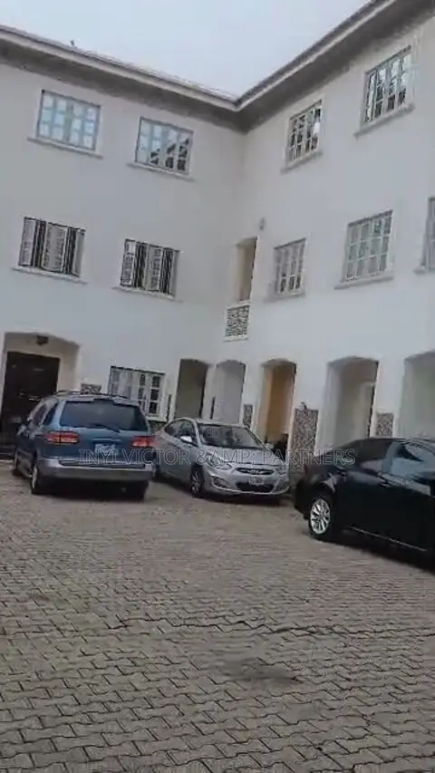 4bdrm Duplex in Maitama for sale in Maitama