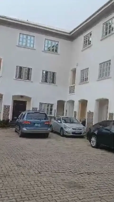 4bdrm Duplex in Maitama for sale in Maitama