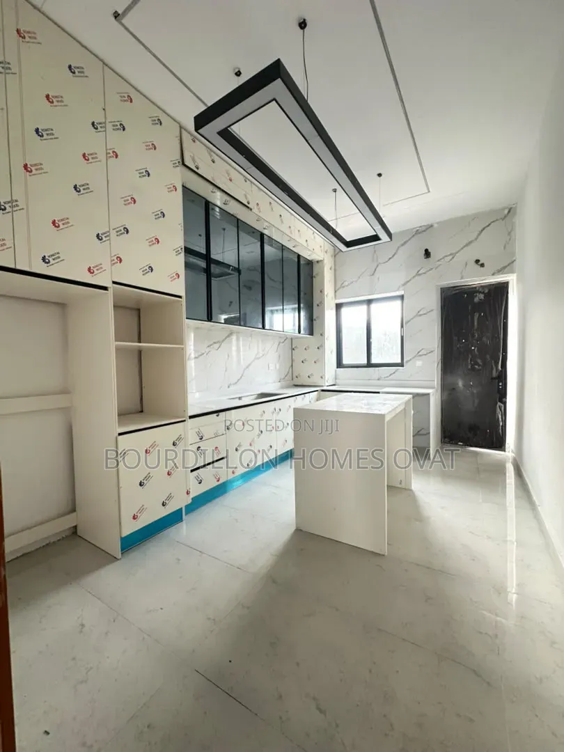 4bdrm Duplex in Orchid Lekki Lagos for sale in Lekki Expressway