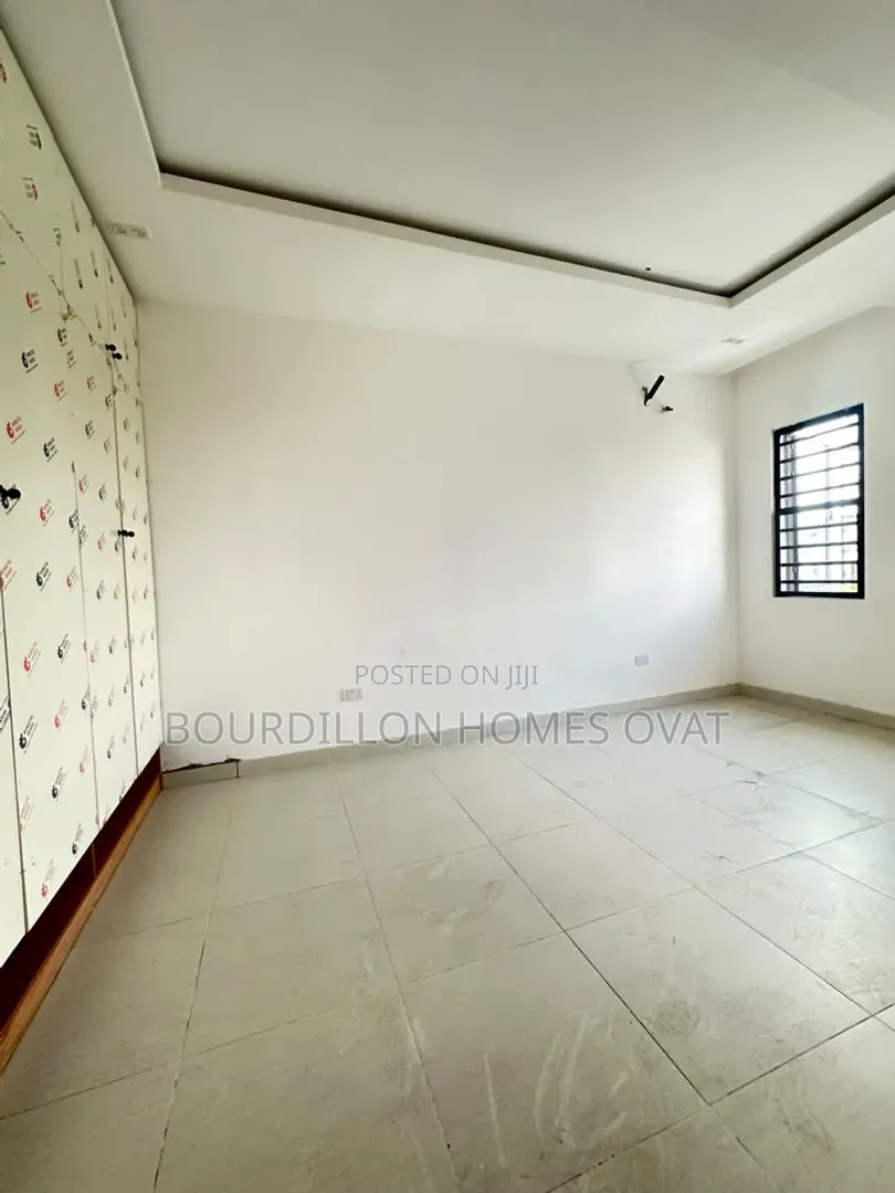 4bdrm Duplex in Orchid Lekki Lagos for sale in Lekki Expressway