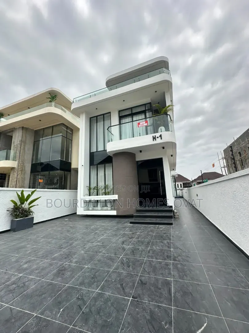 5bdrm Duplex in Orchid Lekki Lagos for sale in Lekki Expressway