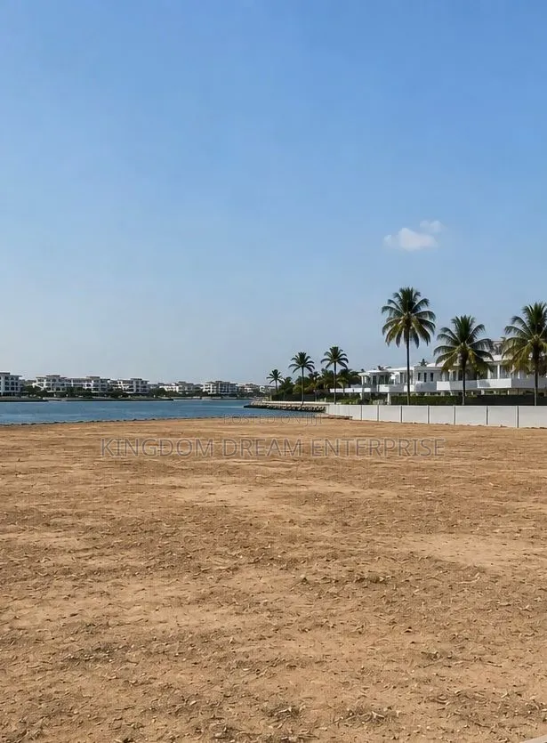 Corner Piece 1,015.557Sqm Land Magodo Phase 2 Shangisha GRA Lagos in Banana Island