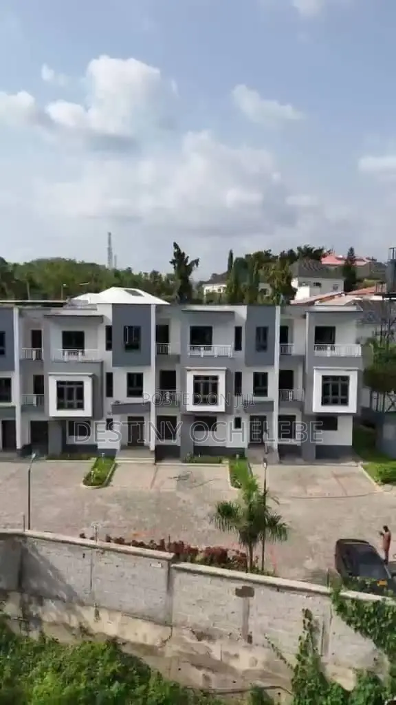 4bdrm Duplex in Wuse 2 District for sale in Wuse 2