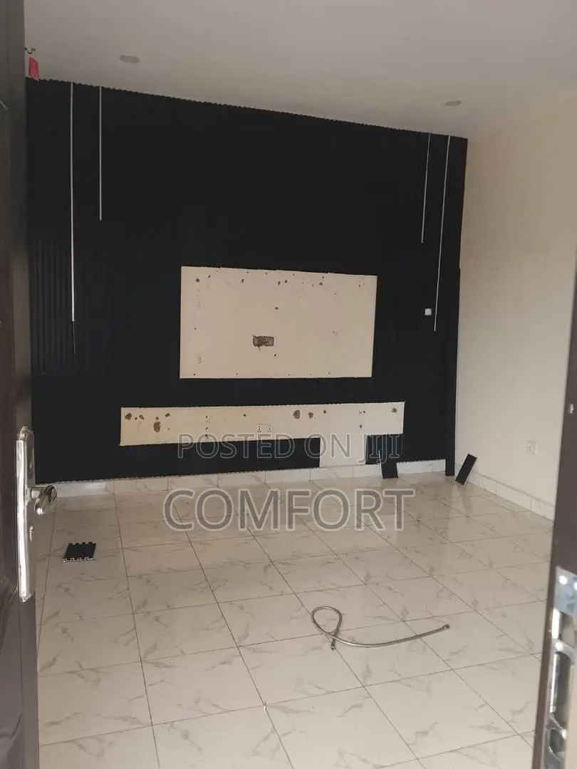 2bdrm Apartment in Tpumpy, Lugbe District for rent in Lugbe District