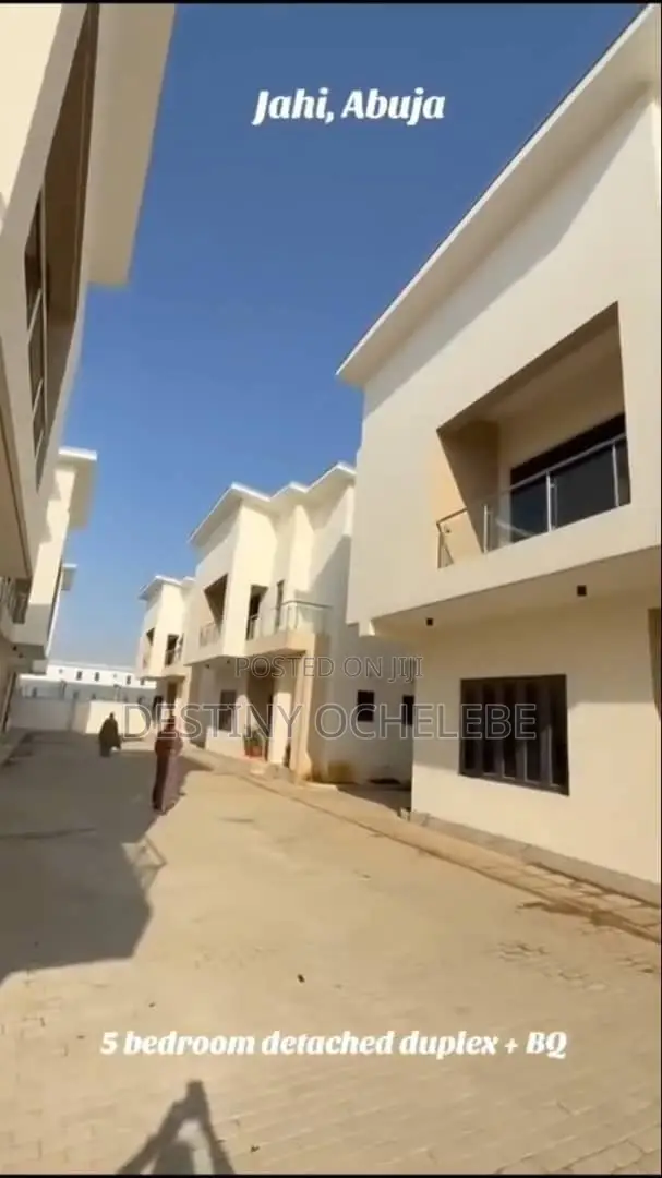 5bdrm Duplex in Jahi for sale in Jahi