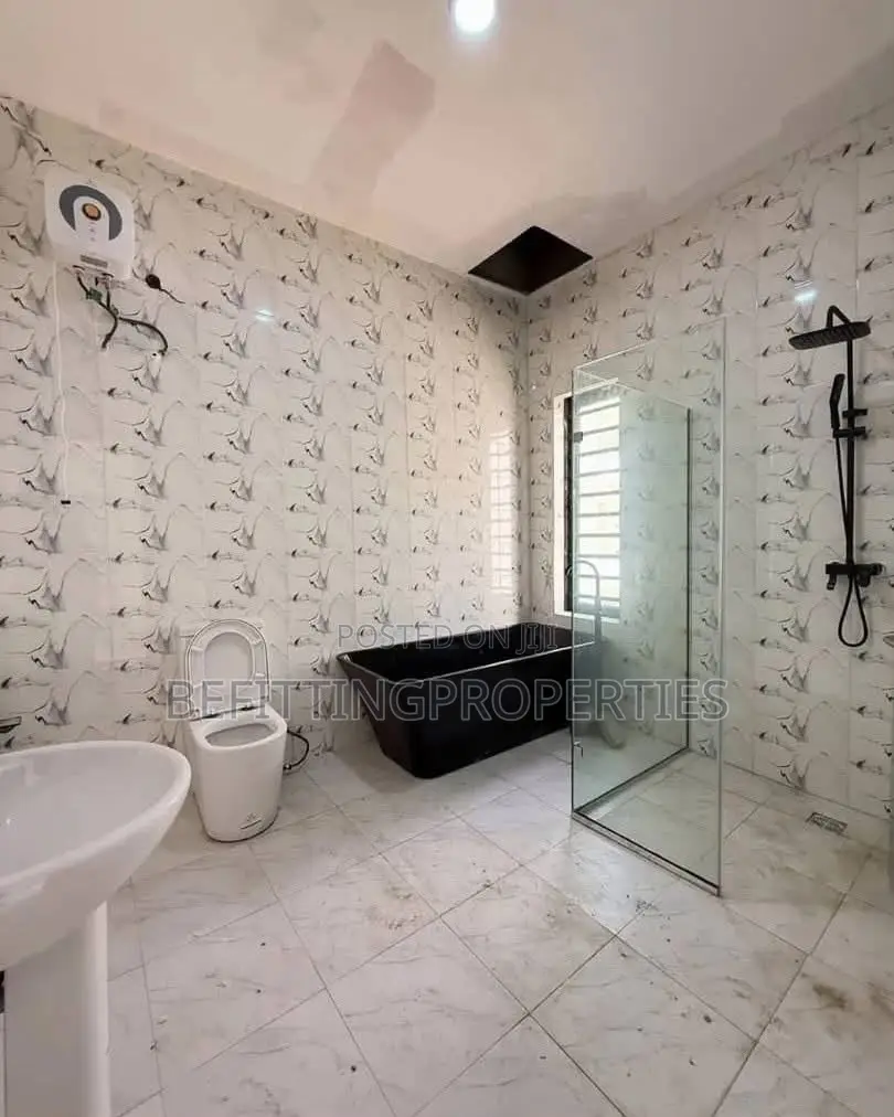 4bdrm Duplex in Lekki for sale in Lekki