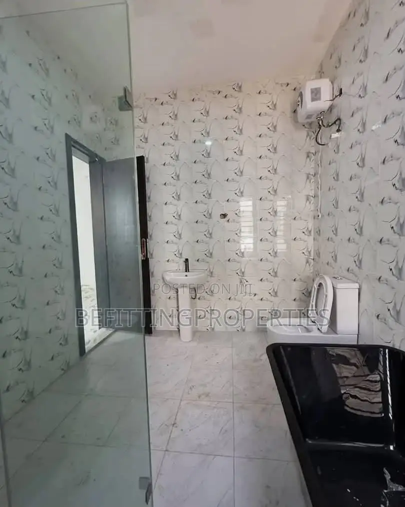 4bdrm Duplex in Lekki for sale in Lekki