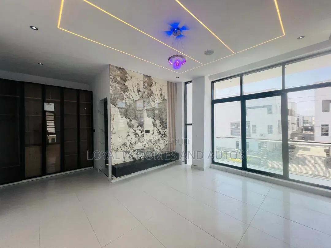 5bdrm House in Alausa for sale in Alausa
