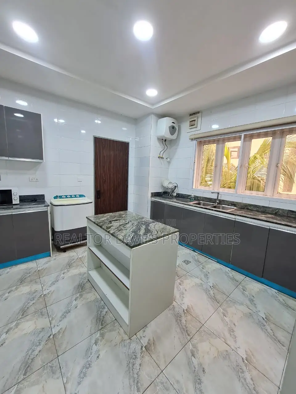 Furnished 2bdrm Apartment in Jahi Main for rent in Jahi