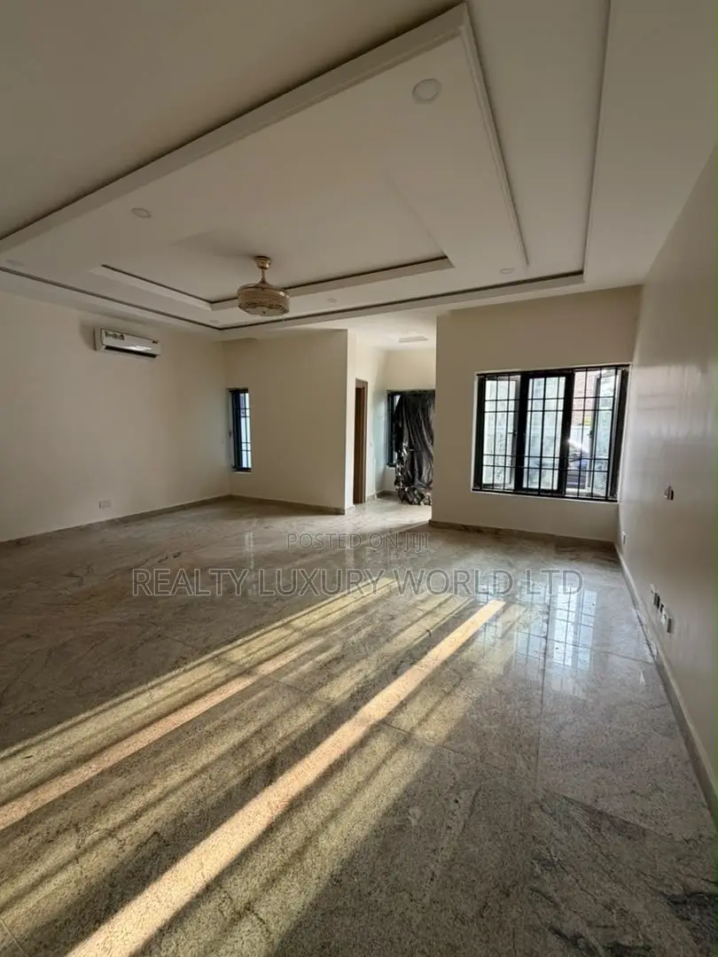 4bdrm Townhouse/Terrace in Kabo for sale in Kabo