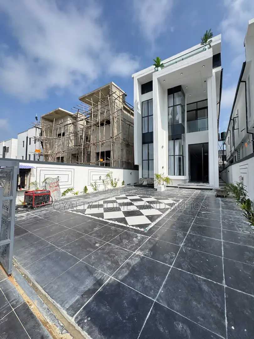 5bdrm House in Ikota for sale in Ikota