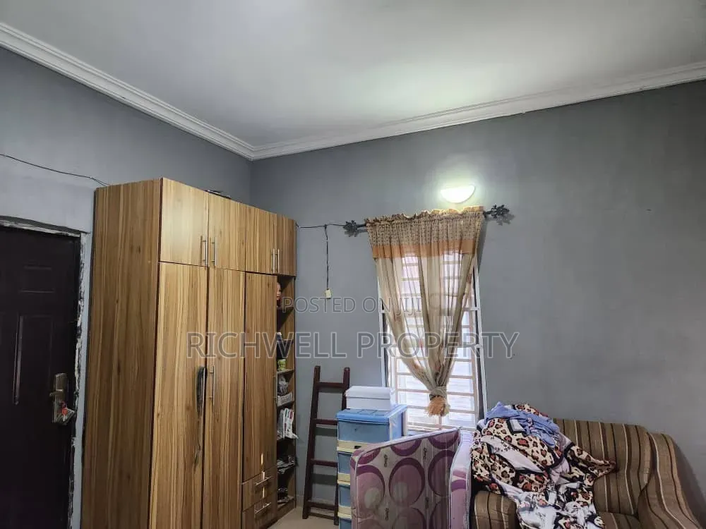 5bdrm Duplex in Ire Akari Estate, Akala Express for sale in Akala Express