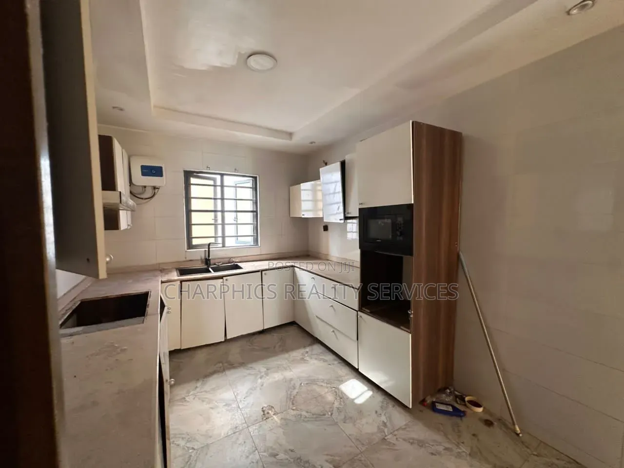 4bdrm Duplex in Ologolo for rent in Ologolo