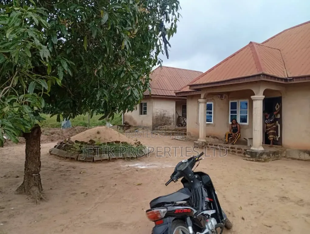 3bdrm Bungalow in Nyon, Makurdi for sale in Makurdi