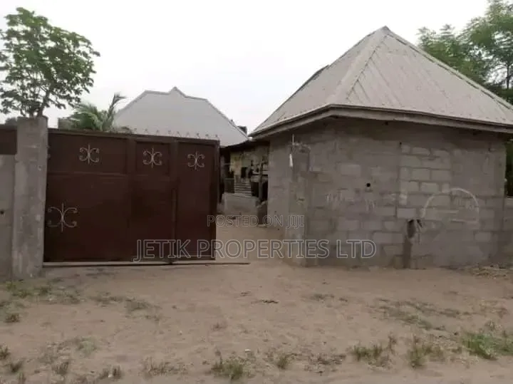2bdrm Apartment in Nyon, Makurdi for sale in Makurdi