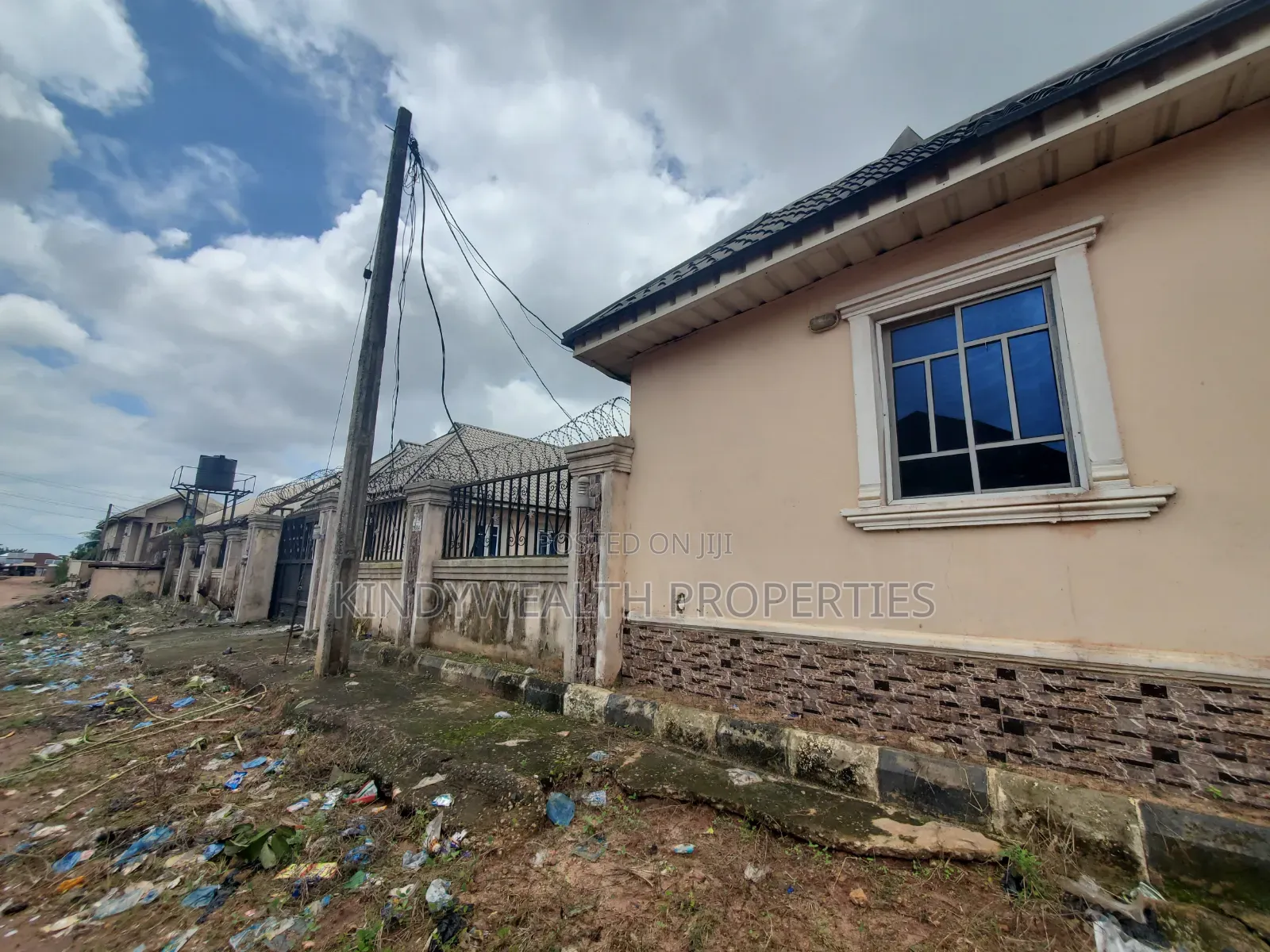 20bdrm Apartment in Agbor, Ikpoba-Okha for sale in Ikpoba-Okha