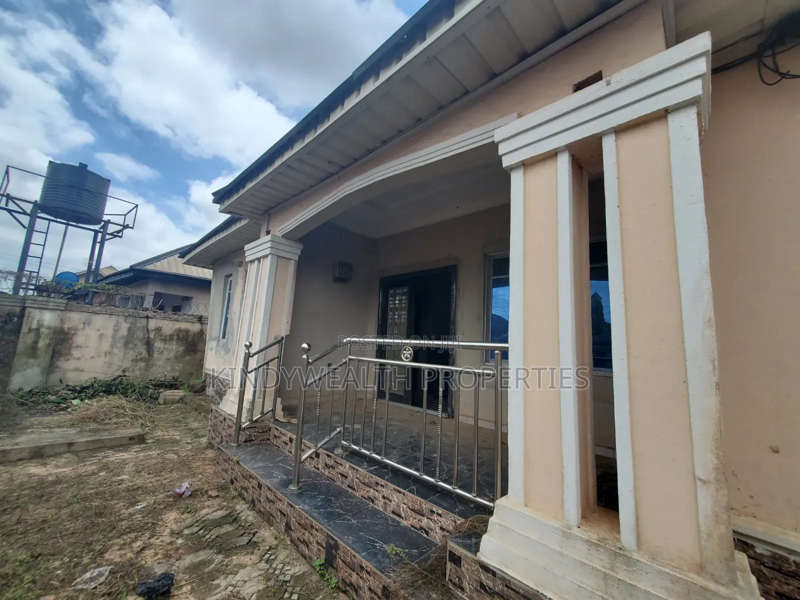 20bdrm Apartment in Agbor, Ikpoba-Okha for sale in Ikpoba-Okha