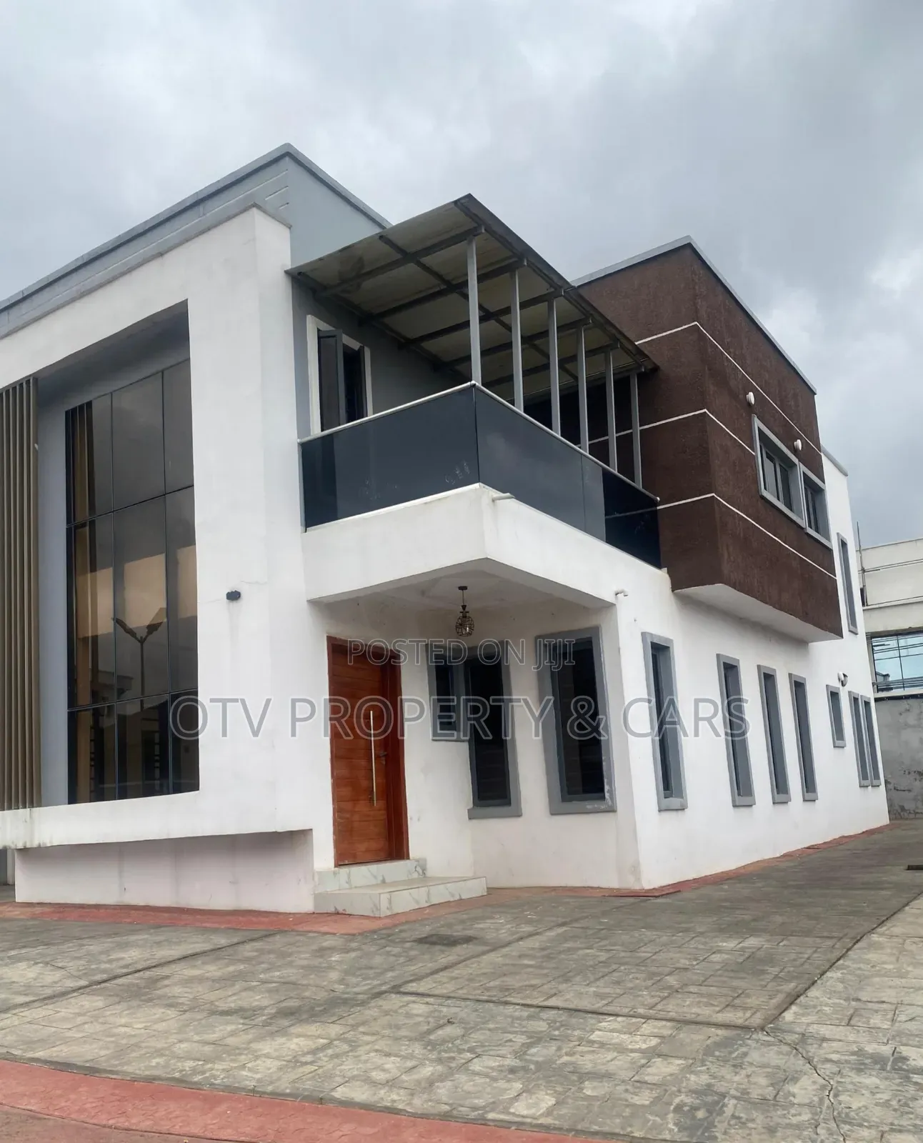 4bdrm Duplex in Oluyole Estate for sale in Oluyole Estate