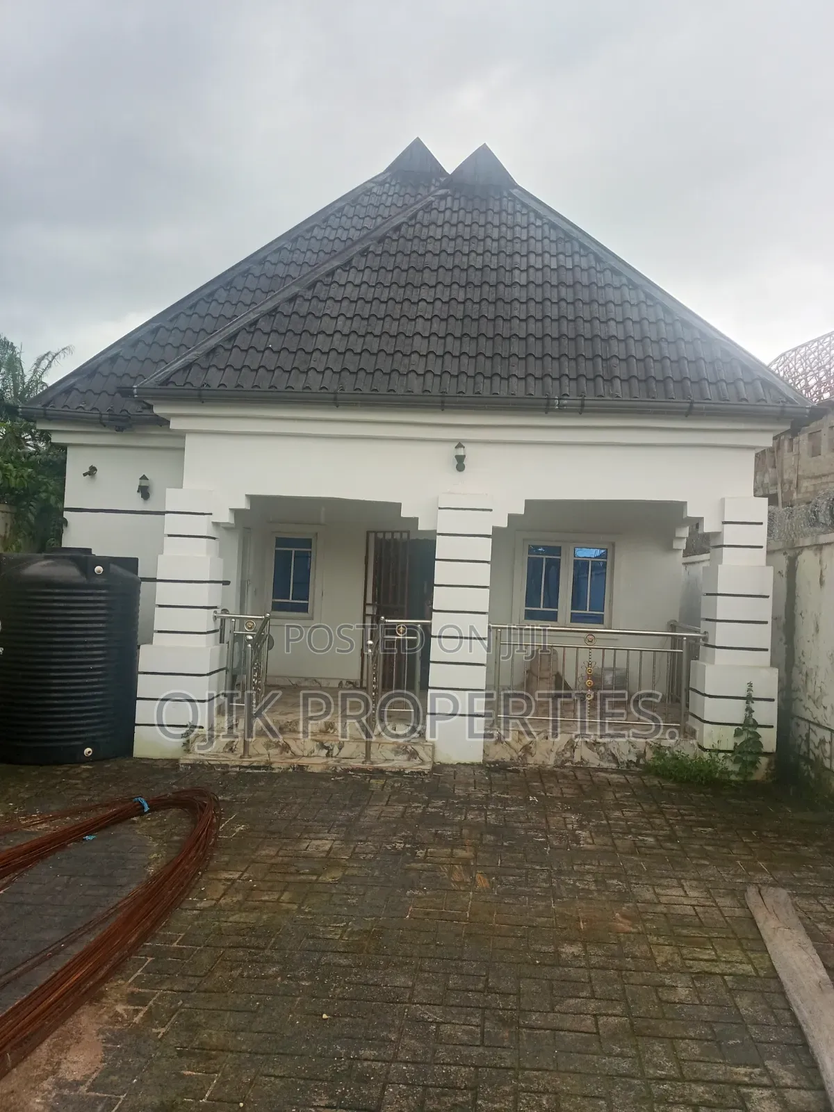 3bdrm Bungalow in Ojik Properties, Owerri for sale in Owerri