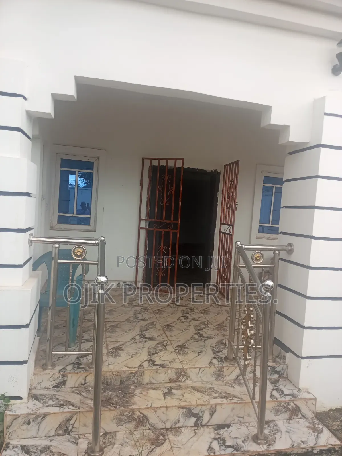 3bdrm Bungalow in Ojik Properties, Owerri for sale in Owerri