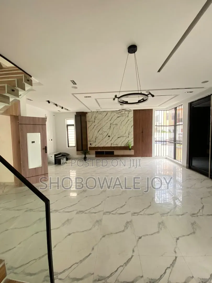 5bdrm Duplex in Chevron Alternative for rent in Chevron