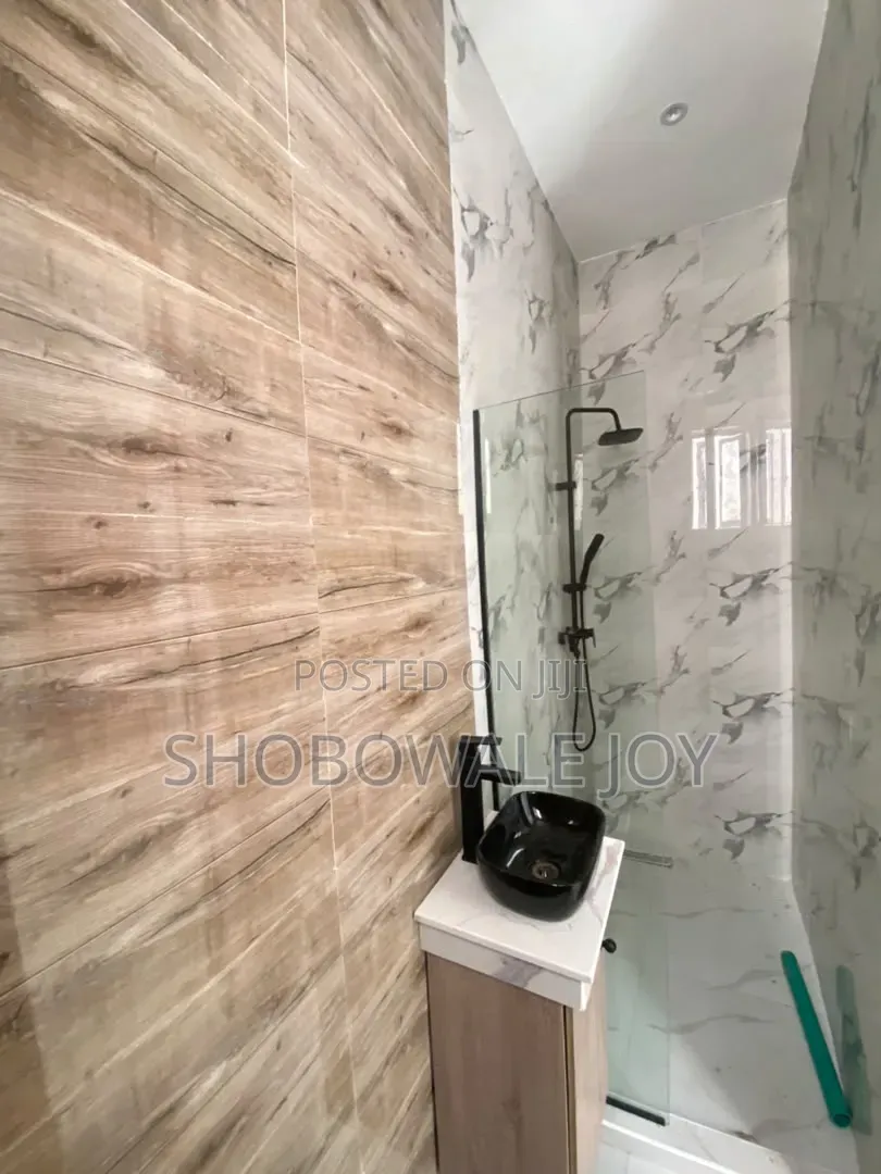 5bdrm Duplex in Chevron Alternative for rent in Chevron