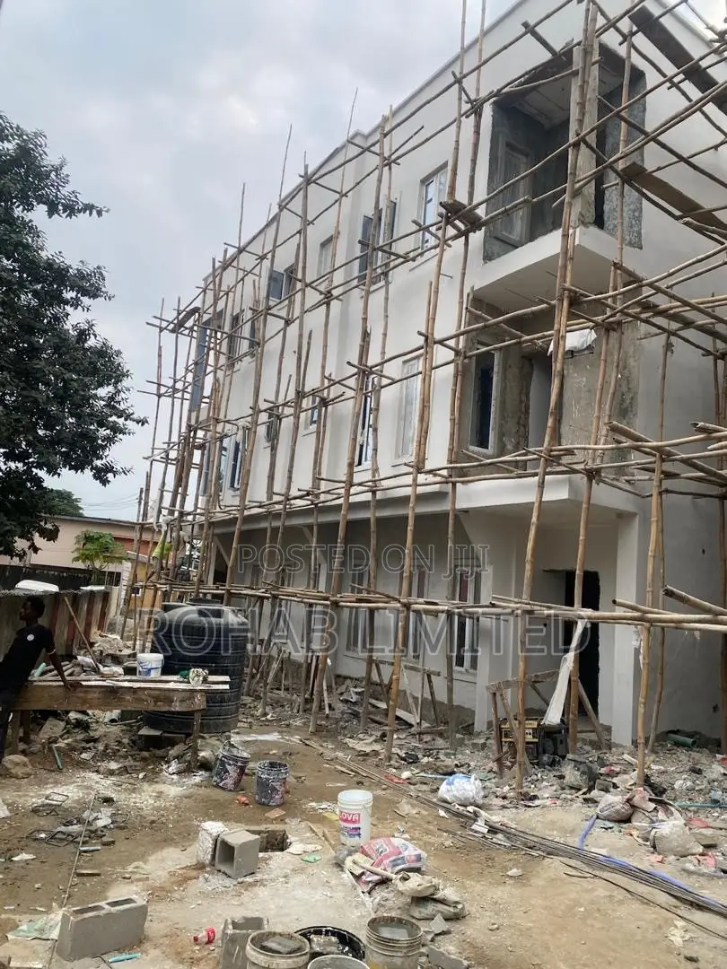 Furnished 4bdrm Duplex in Luxury Semi Detached, Randle Avenue for sale in Randle Avenue