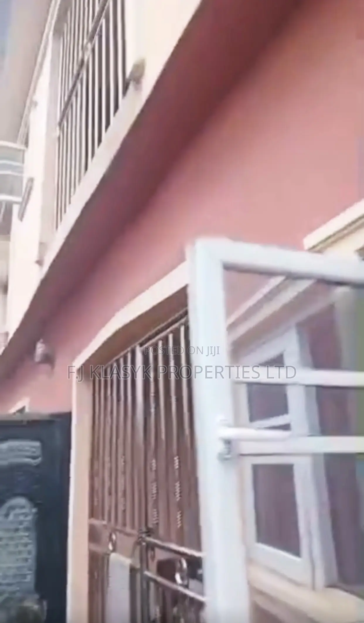 12bdrm House in Benin City for sale in Benin City