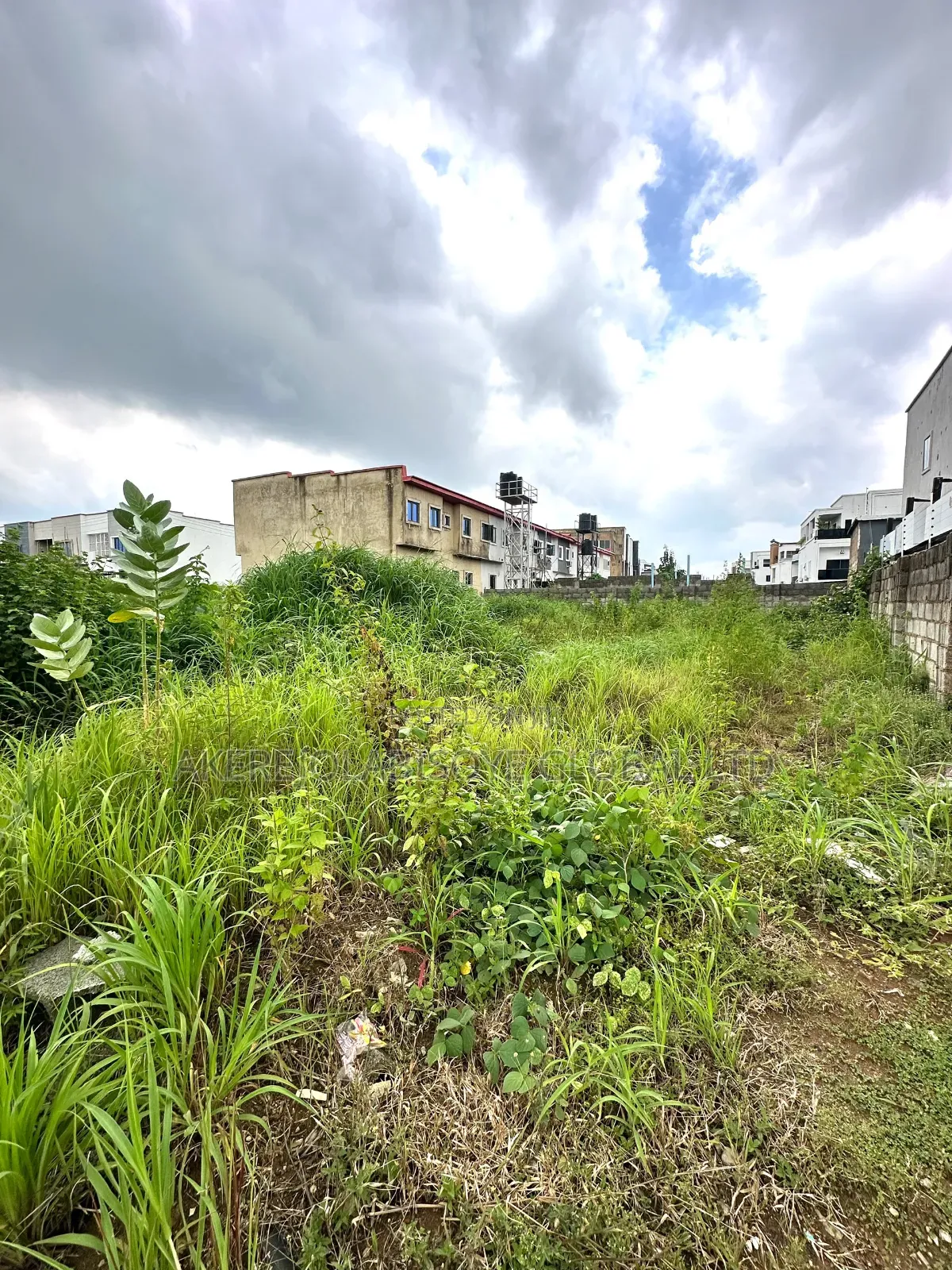 300sqm of Land for Fully Detached Duplex With Bq in Life Camp