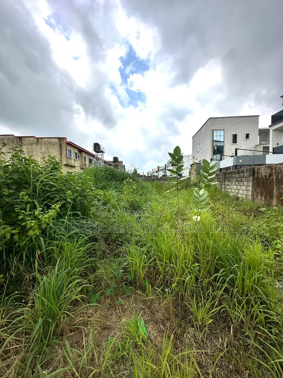 300sqm of Land for Fully Detached Duplex With Bq in Life Camp
