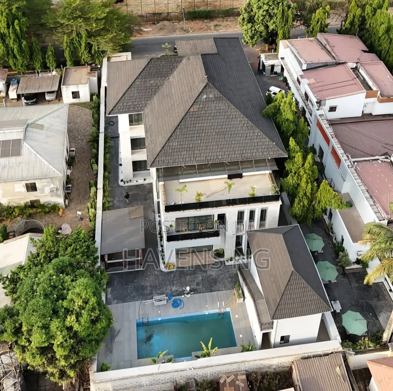 7bdrm Mansion in Maitama for sale in Maitama