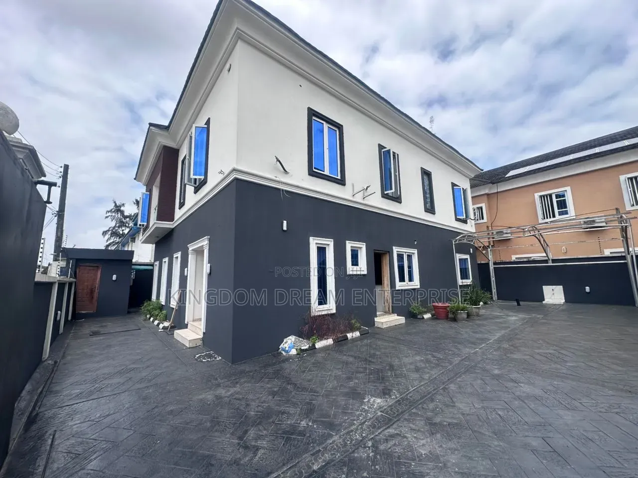 5bdrm House in Osapa London Lekki for rent in Osapa london